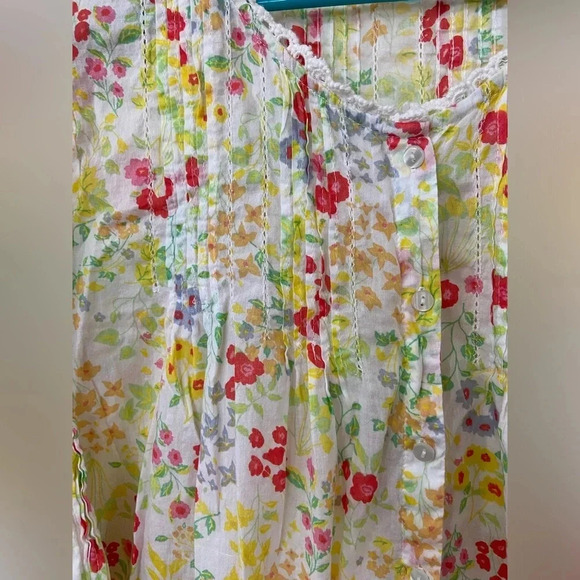 INTRO Floral Pintuck and lace inset blouse Sz Large - Picture 2 of 9